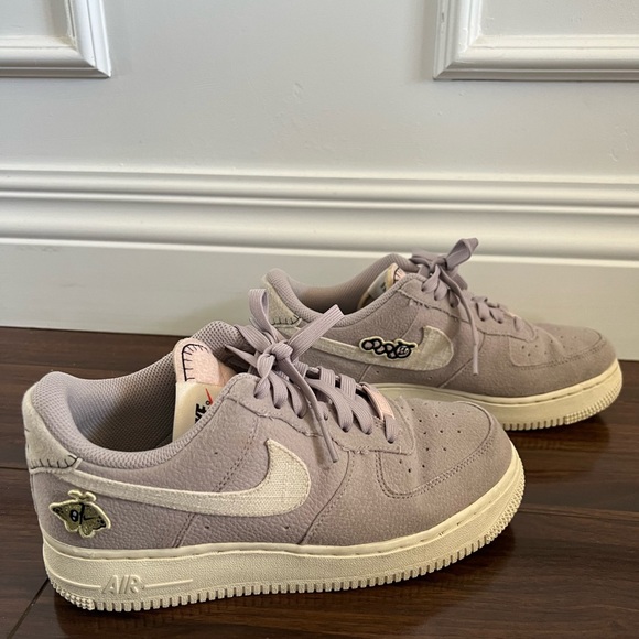 Nike Air Force 1 - Picture 1 of 5